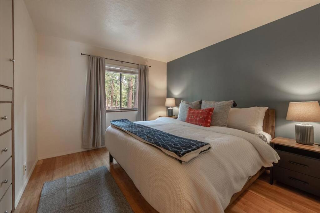 Cozy Pet-Friendly Cabin W Fenced-In Yard Close To Slopes Beach Town Carnelian Bay エクステリア 写真